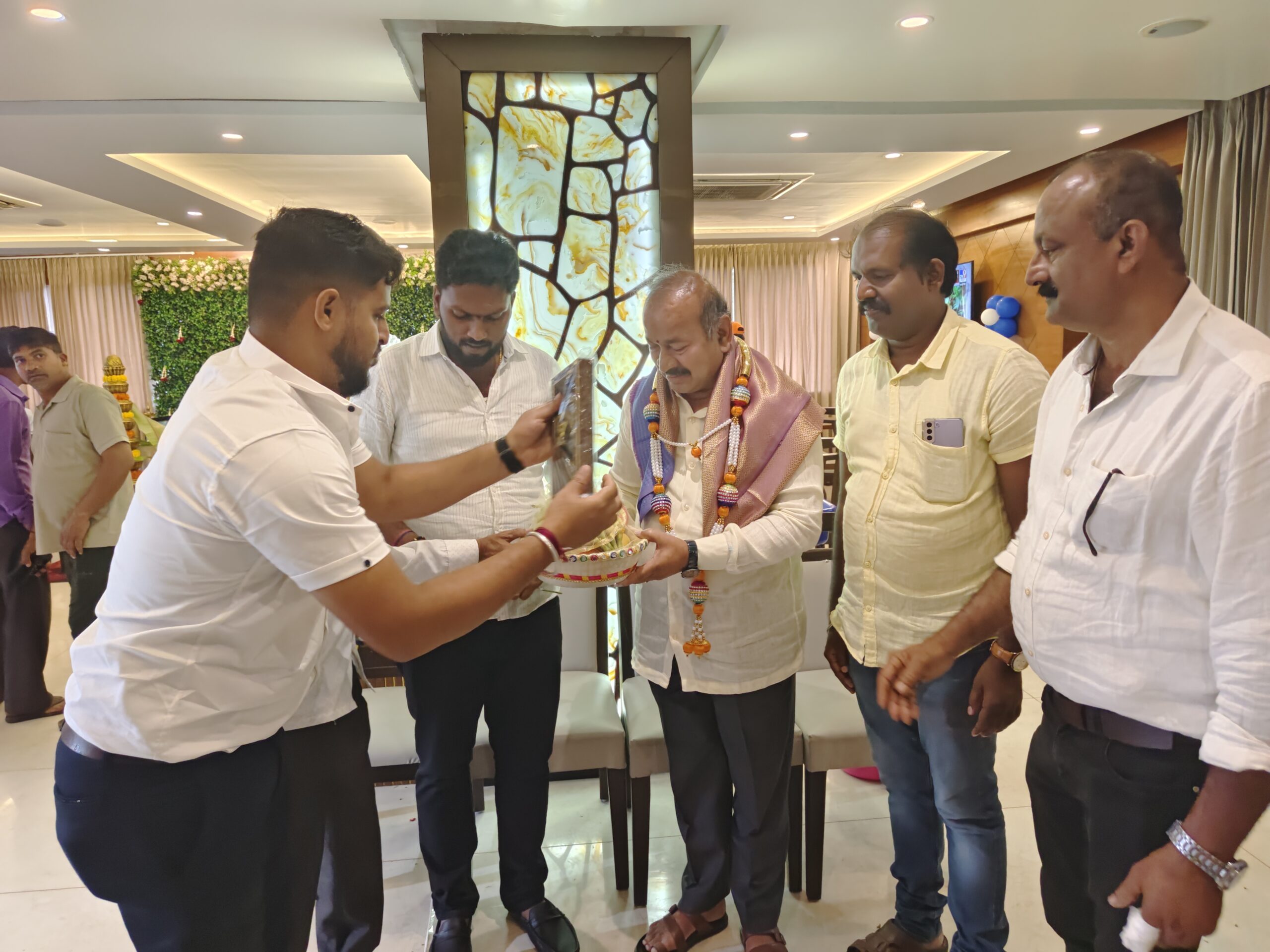 filter: 0; fileterIntensity: 0.0; filterMask: 0; algolist: 0;
multi-frame: 1;
brp_mask:0;
brp_del_th:null;
brp_del_sen:null;
delta:null;
module: photo;hw-remosaic: false;touch: (-1.0, -1.0);sceneMode: 8388608;cct_value: 0;AI_Scene: (-1, -1);aec_lux: 0.0;aec_lux_index: 0;albedo:  ;confidence:  ;motionLevel: -1;weatherinfo: null;temperature: 39;